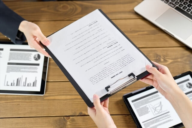 企業活動における契約書作成とリーガルチェックの必要性